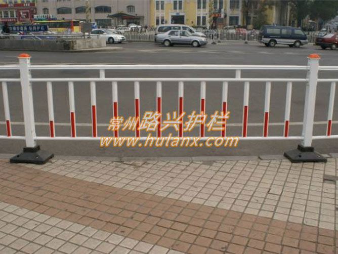 人行道護欄（lán）