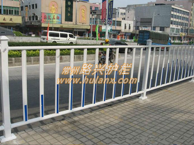 人行（háng）道護欄